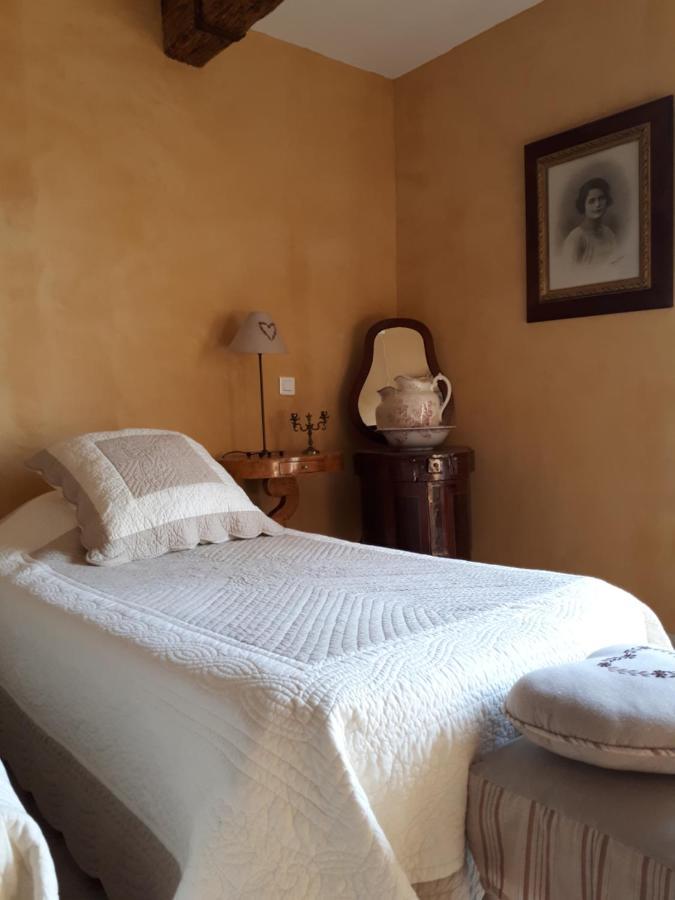 Mas Saint-Joseph Bed & Breakfast Фонвией Екстериор снимка